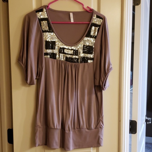 Fun top - Picture 1 of 4